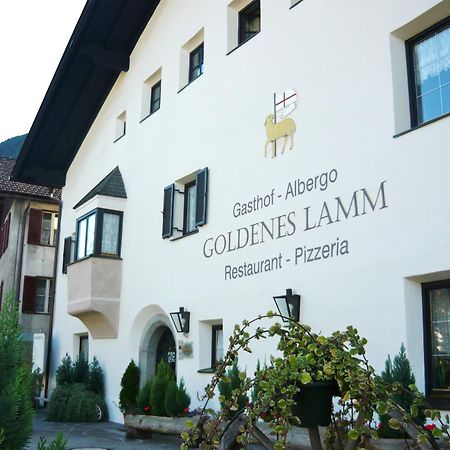 Готель Gasthof Goldenes Lamm Vahrn Екстер'єр фото