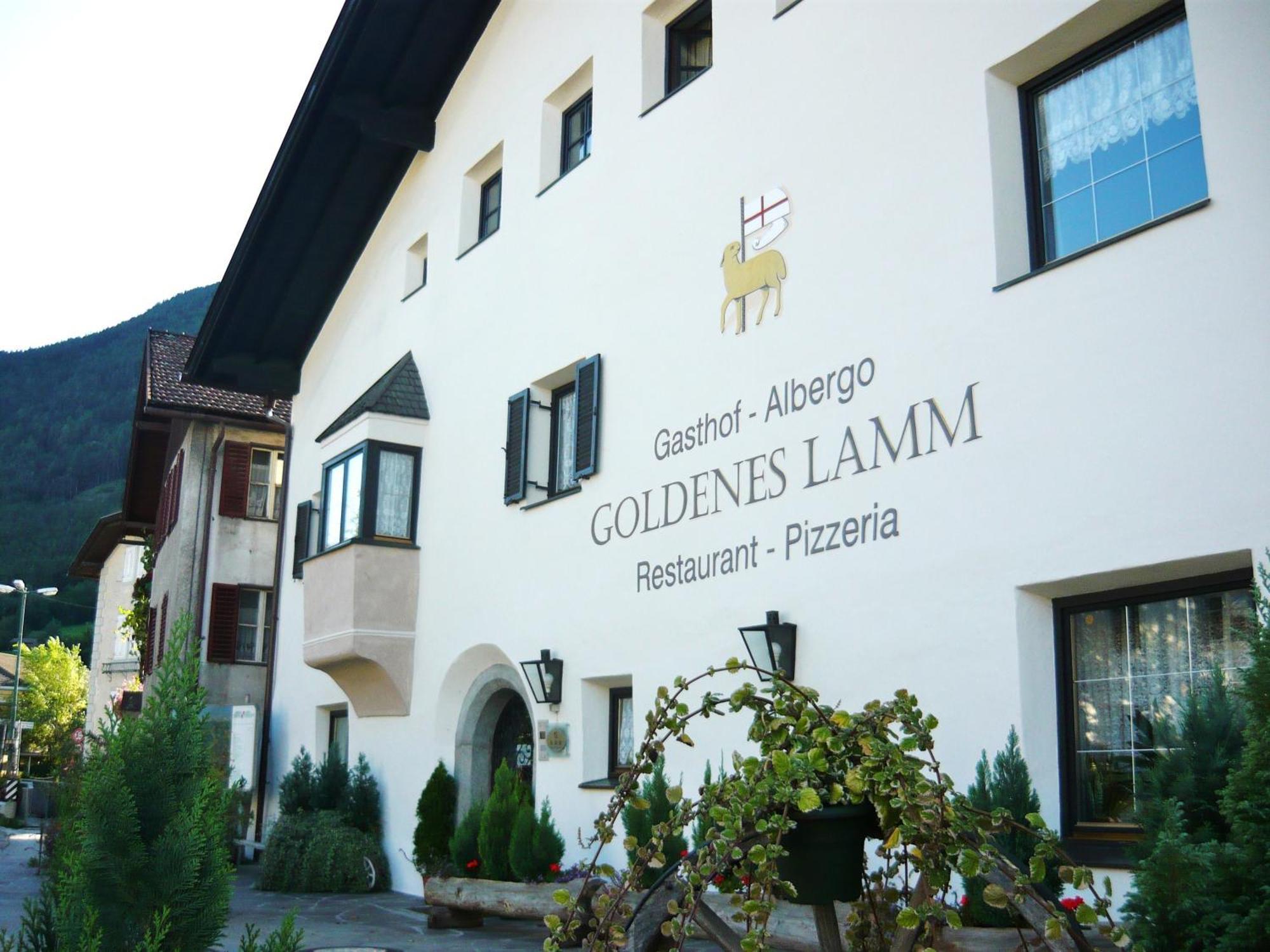 Gasthof Goldenes Lamm Vahrn Екстер'єр фото