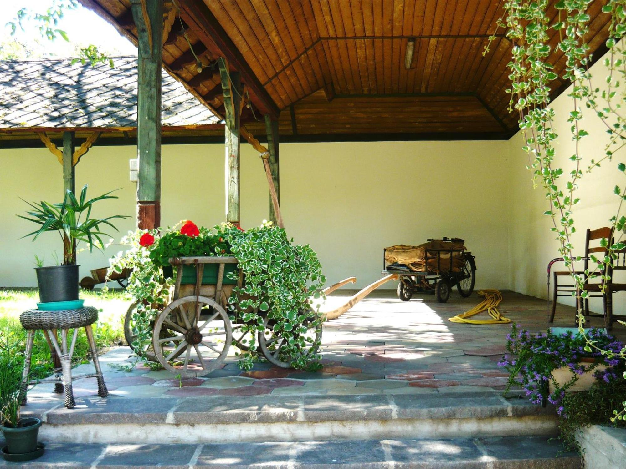 Gasthof Goldenes Lamm Vahrn Екстер'єр фото