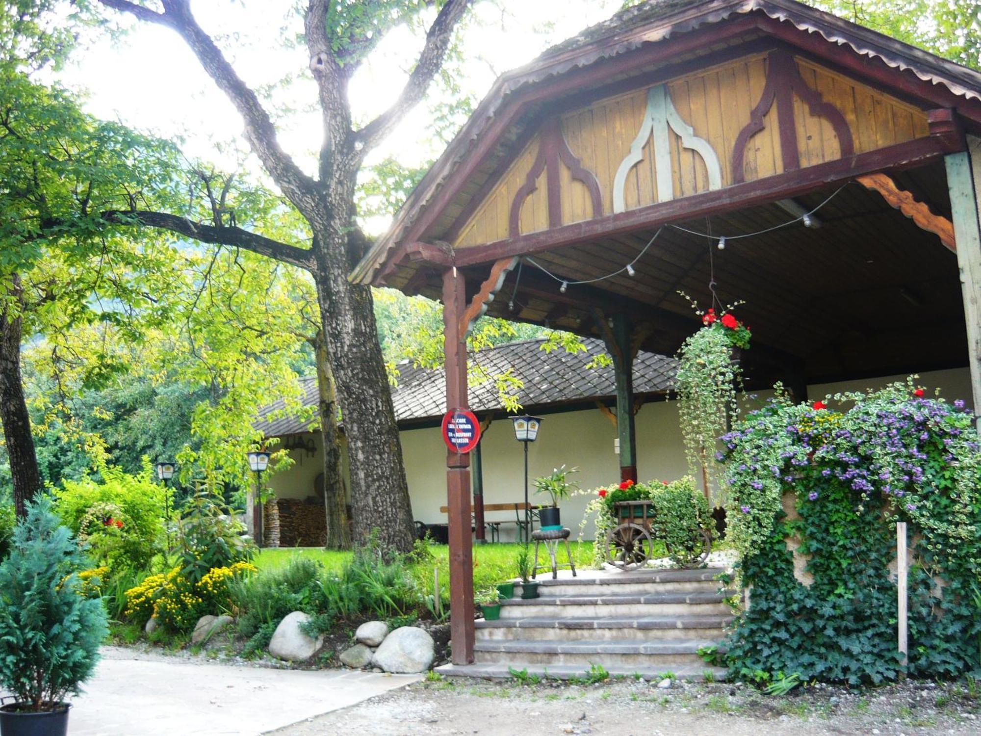 Gasthof Goldenes Lamm Vahrn Екстер'єр фото