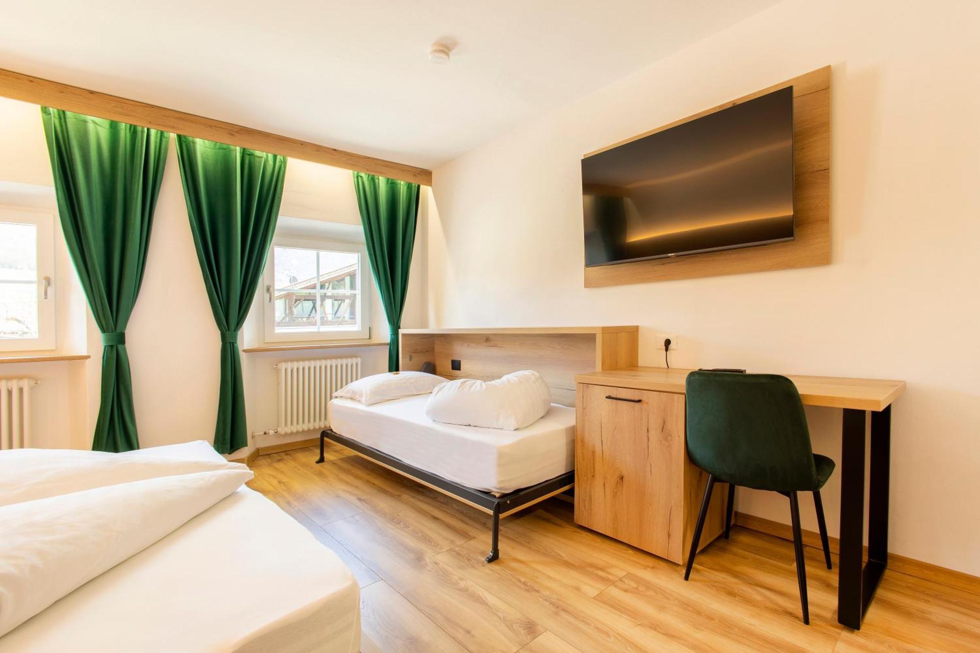 Gasthof Goldenes Lamm Vahrn Екстер'єр фото