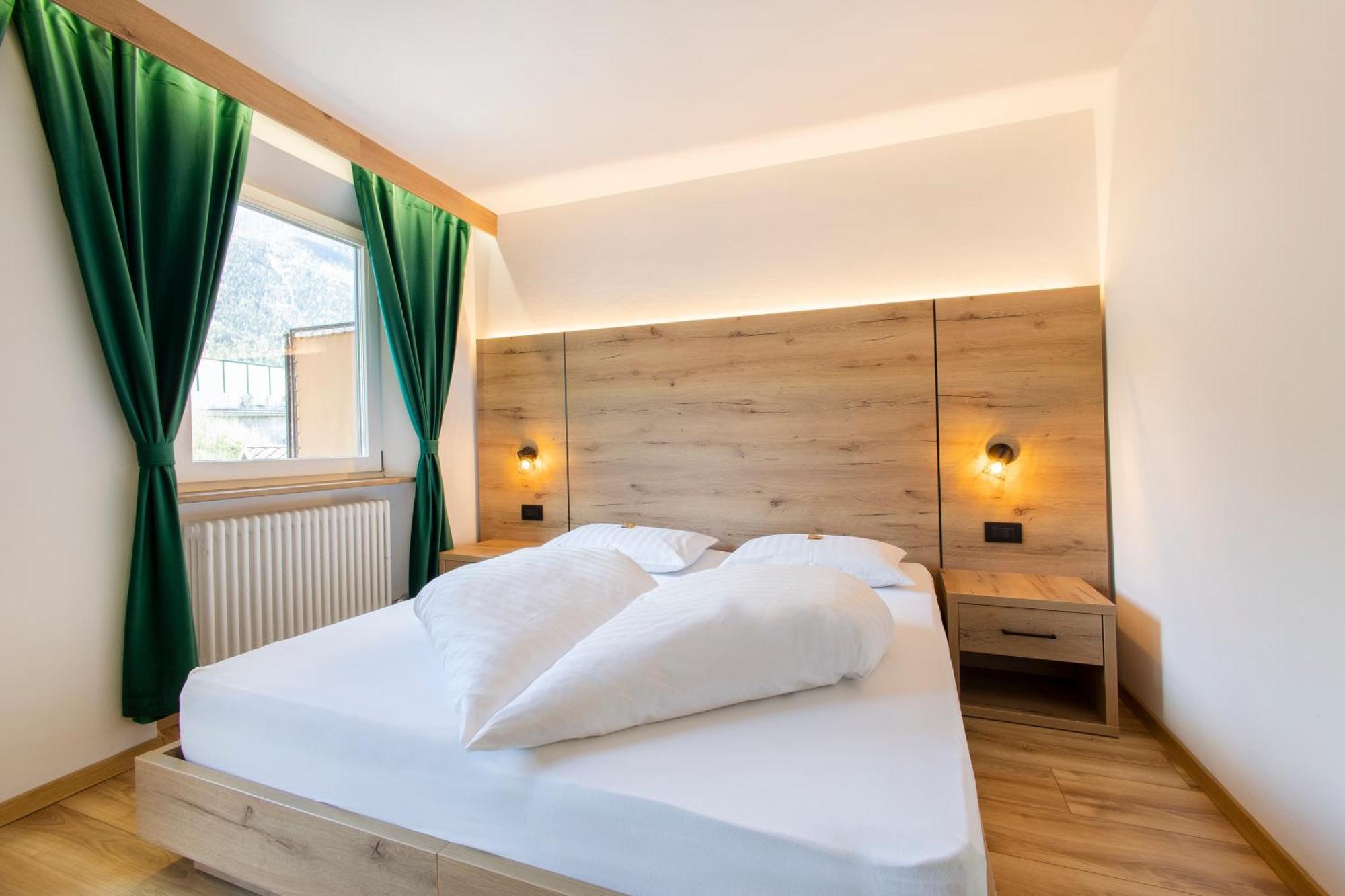 Gasthof Goldenes Lamm Vahrn Екстер'єр фото