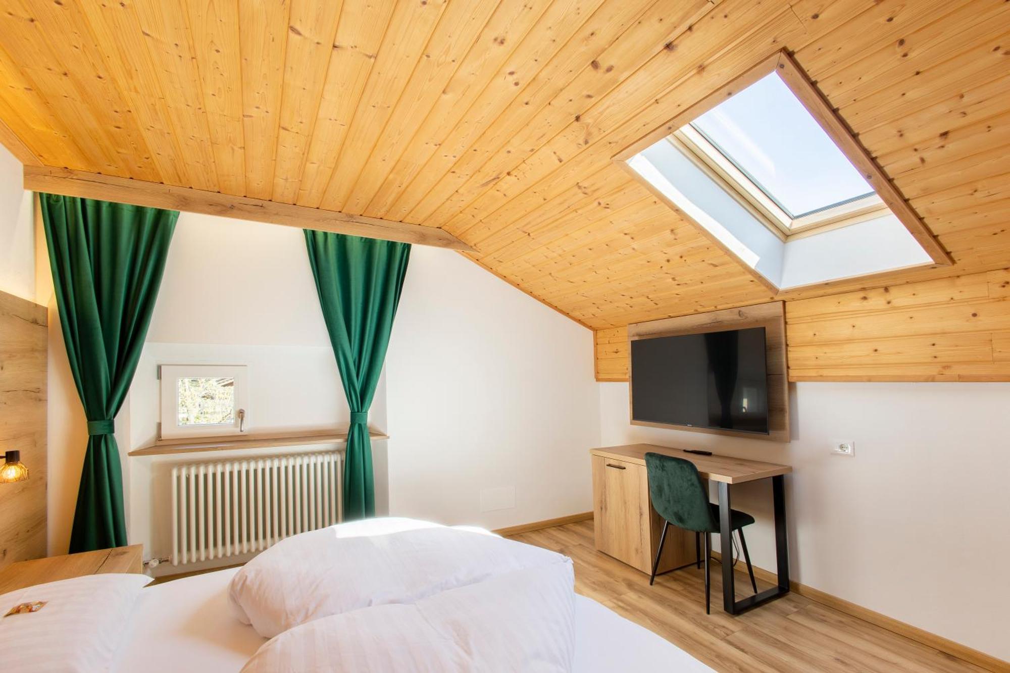 Gasthof Goldenes Lamm Vahrn Екстер'єр фото